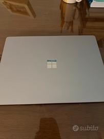 Laptop Microsoft Surface 13.8”