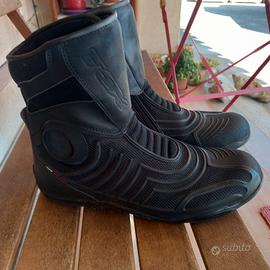 stivali da moto