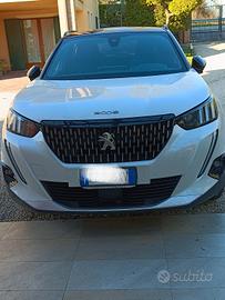 splendida Peugeot 2008 GT line