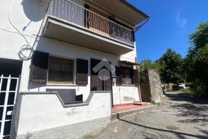 CASA INDIPENDENTE A MONTEFIASCONE