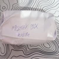 mistery box pokémon con 10 carte 