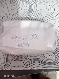 mistery box pokémon con 10 carte 