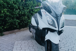 Kymco downtown 300I come nuovo