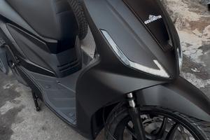 Lem 125 coral con 2 mila km