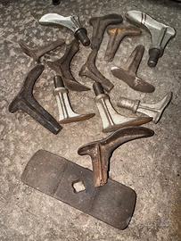 8 Forme in ferro   con  base   per calzolaio