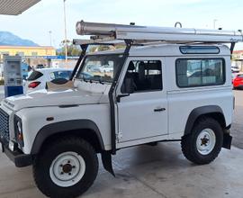 Land Rover Defender 90 2.2 TD4 Station Wagon E N1