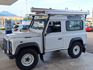 Land Rover Defender 90 2.2 TD4 Station Wagon E N1