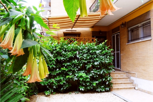 Ostia casa vacanze giardino posto auto privato