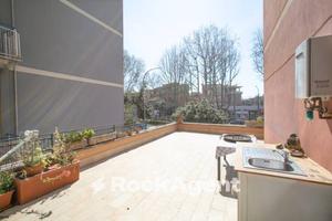 AMPIO TRILOCALE CON TERRAZZO, LUMINOSO!