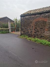 Pozzillo terreno di circa 2900 con rustico