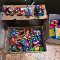 Varie kinder regali topolino.