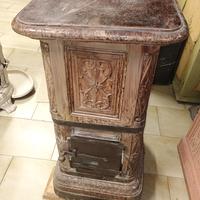 Antica stufa in maiolica