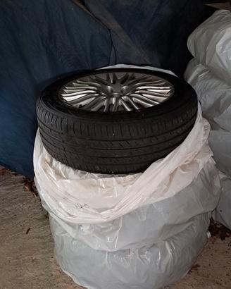 Cerchi lega Alfa Romeo 17" gomme 225/50/17 estive