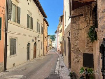 Casa indipendente di 134 m² con 4 locali a Spoleto