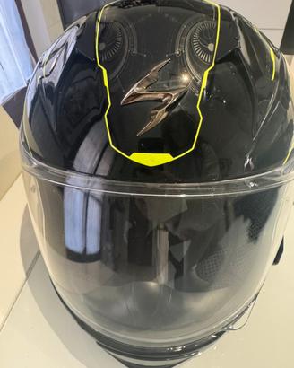 Casco Scorpion Exo con interfono.