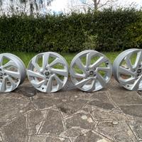 4 CERCHI IN LEGA 17X5J ET40 TOYOTA