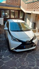 TOYOTA Aygo 1.0 VVT-i 69 CV 5 porte x-business