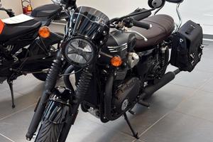 moto Triumph Bonneville T120 black