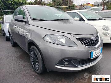 LANCIA - Ypsilon 1.0 firefly hybrid Silver s&s