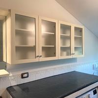 Mobiletto pensile sospeso, utile per bagno