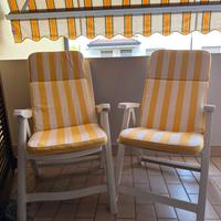 Coppia di sdraio di plastica