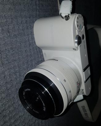 fotocamera Samsung  NX 1100