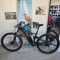 Emtb enduro Orbea Rise M120 full carbon.