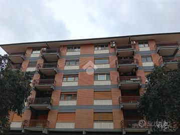 4 LOCALI A CASERTA