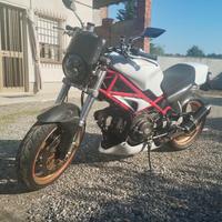 ducati Monster 600