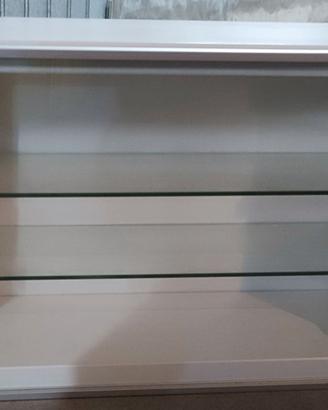 Vetrinetta Ikea serie Besta