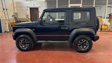 SUZUKI Jimny Autovettura 3 Porte 4 Posti Automat
