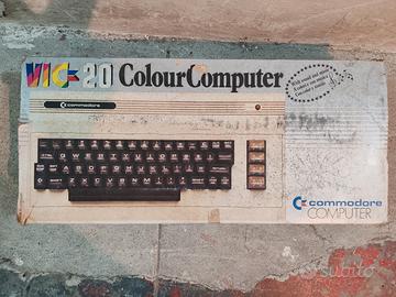 vic 20 da collezione con giochi