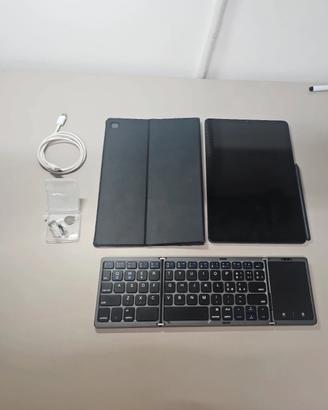 Samsung Tab S6lite + cover + tastiera wireless. 
