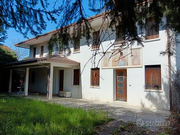 Spaziosa villa a Cordenons