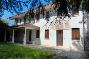 Spaziosa villa a Cordenons