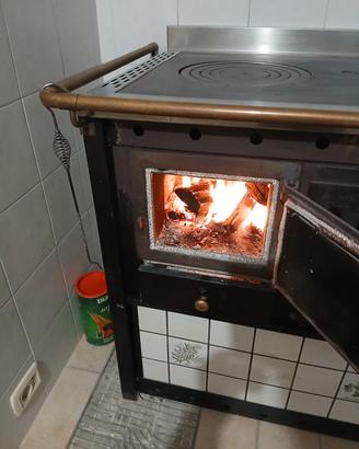 CUCINA A LEGNA - SPOLERT
