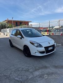 Renault Scenic Scénic X-Mod 1.5 dCi 110CV Luxe