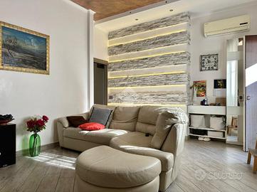 4 LOCALI A GIUGLIANO IN CAMPANIA