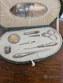 Antico set da cucito in argento 