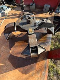 Polipo 4 pale Ferrari + Rotatore 35 q.li