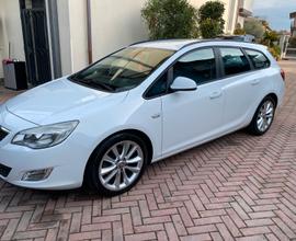 Astra SW Cosmo Sport Tourer 1,7 CDTI