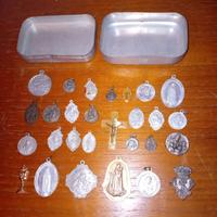 lotto di medagliette religiose votive