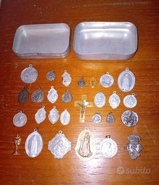 lotto di medagliette religiose votive