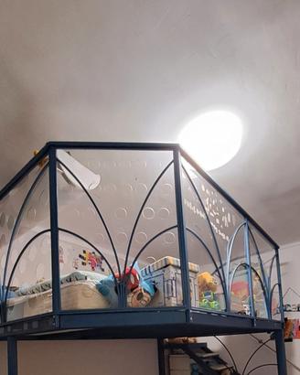 Soppalco in Acciaio Blu con Scala a Gradini