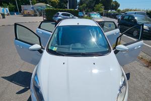 AUTO Ford Fiesta - 105.000km 