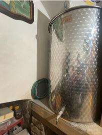 Botte in acciaio inox con rubinetto e galleggiante