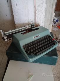 Macchina da scrivere vintage