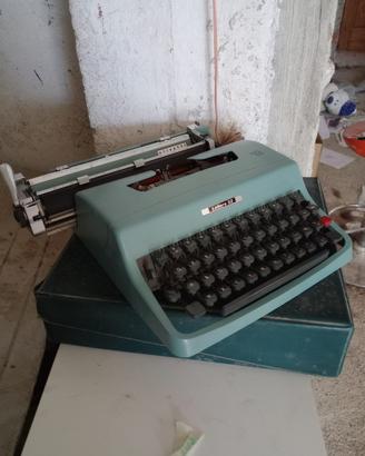 Macchina da scrivere vintage