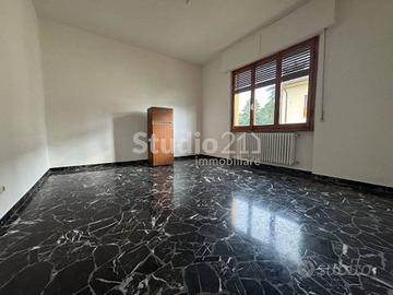 Appartamento di 120 m² con 5 locali a Figline e In