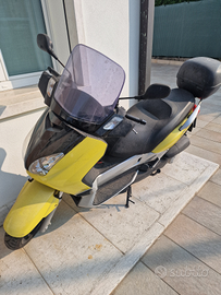 Scooter Yamaha x-max 250